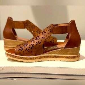 Remonte soft sz 39. Worn one time! Perfect condition.